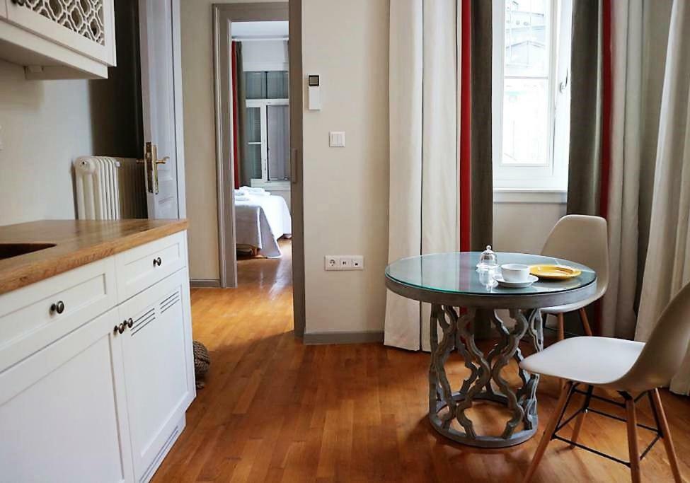 Acropolis Townhouseco Suites Athens Ngoại thất bức ảnh
